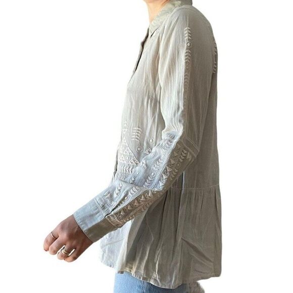 Johnny Was 3J Workshop Sage Green Floral Embroidered Button Down Blouse Sz M - Picture 8 of 10